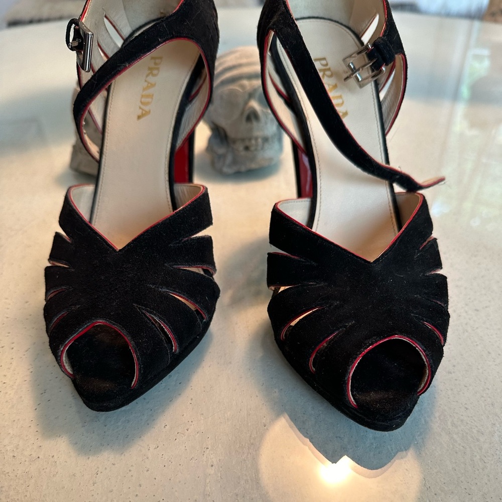 Prada suede heels - Picture 2 of 14